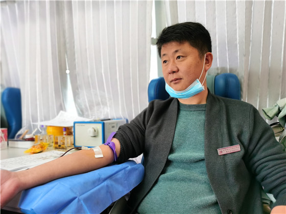 獻(xiàn)血傳真情，為黨旗添光彩 ——三元村春季無(wú)償獻(xiàn)血活動(dòng)側(cè)記